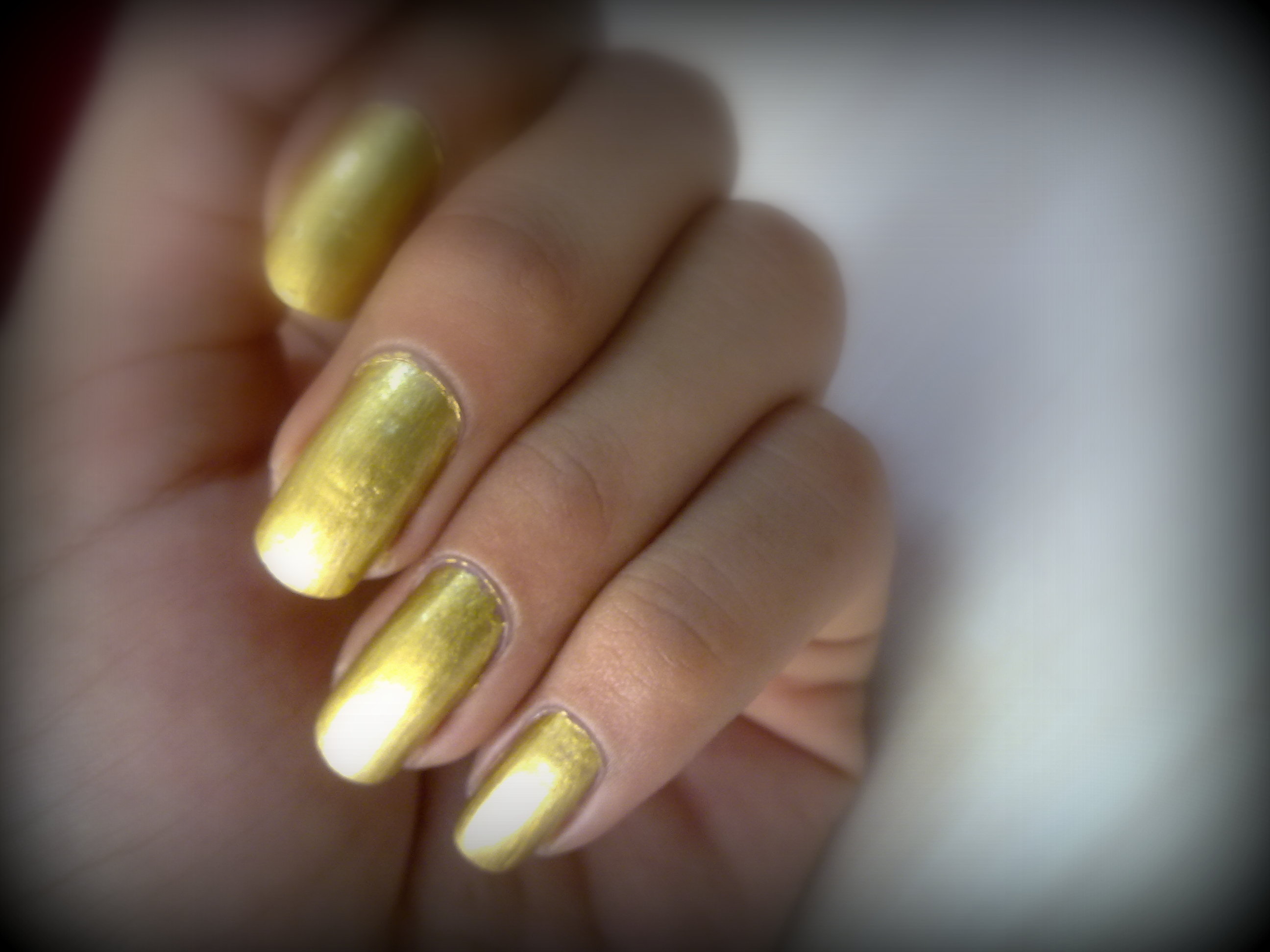 Golden Nails Hours Manicure